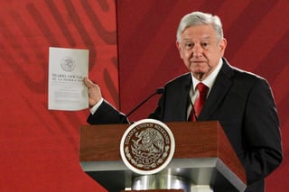 Este viernes el presidente Andrés Manuel López Obrador publicó el decreto donde se informa que se suprime la impresión del Diario Oficial de la Federación (DOF) a partir del 1 de julio de este año. (ARCHIVO)