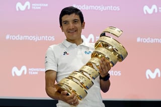 El ecuatoriano logró quedarse con la 'Maglia rosa' del Giro de Italia arrebatándosela a Vicenzo Nibali. (EFE)
