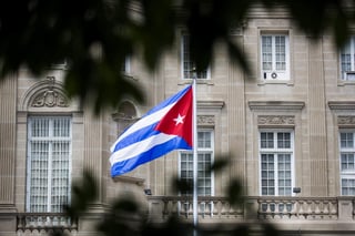 Las medidas anunciadas hoy buscan limitar los viajes no familiares a Cuba. (ARCHIVO)
