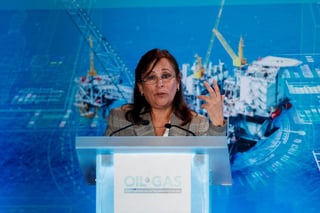 México está apostando por fortalecer el funcionamiento de la industria de energía nacional y arreglar el 'desbalance energético' antes de seguir abriendo la puerta a más inversionistas privados, apuntó este martes la ministra de Energía mexicana, Rocío Nahle. (EFE)