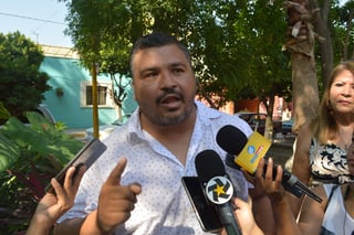 José Antonio Martínez Padilla anuncia que la directora del DIF Municipal, Estrella Bernal, no sólo no le ha ayudado sino que ha interferido en el caso.