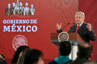 López Obrador afirmó que no le preocupa la baja en la calificación de la deuda soberana y perspectiva crediticia de México. (NOTIMEX)