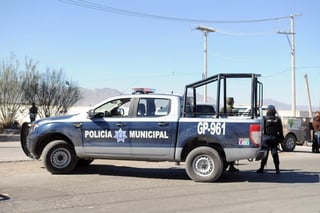 Al lugar de los hechos llegaron agentes de la Policía Municipal, personal de la agencia del ministerio Público así como socorristas de la benemérita institución. (ARCHIVO)
