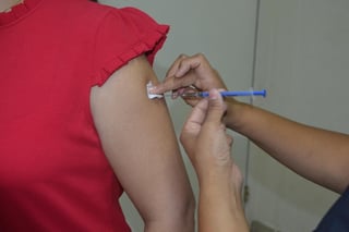 La vacunación protege de una gran cantidad de enfermedades a los pequeños, incluso algunas que generan discapacidad. (ARCHIVO)