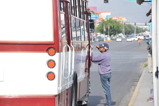 Transportistas señalan que no se les ha informado sobre el proyecto para continuar el Metrobús en Gómez Palacio y Lerdo. (FERNANDO COMPEÁN)