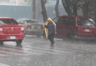 Ante la temporada de lluvias y ciclones tropicales, que inició el 15 de mayo y terminará el 30 de noviembre, la Coordinación Nacional de Protección Civil (CNPC) llamó a la población a estar informada para saber cómo actuar antes, durante y después de una tormenta. (ARCHIVO)