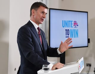 El ministro británico de Asuntos Exteriores, Jeremy Hunt, pronuncia un discurso durante un acto de su campaña. (EFE)