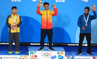 Los podios en los que los atletas se subirán para recibir sus medallas el próximo año en Tokio estarán hechos principalmente con plásticos reciclados. (ARCHIVO)