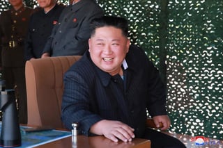 El fallecido Kim Jong-nam, medio hermano del líder de Corea del Norte, Kim Jong-un, habría sido informante de la Agencia Central de Inteligencia (CIA) de Estados Unidos, reveló el diario estadunidense Wall Street Journal. (ARCHIVO)