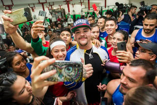 Con la bolsa de la pelea, Andy Ruiz desea apoyar a jóvenes talentos. (ESPECIAL)