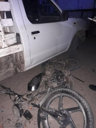 Dos menores de edad resultaron lesionados luego de que protagonizaron un accidente vial cuando viajaban a bordo de una motocicleta por las calles del ejido Pastor Rouaix del municipio de Gómez Palacio. (EL SIGLO DE TORREÓN) 

