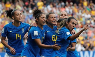 Las jugadoras sudamericanas necesitan derrotar por dos o más tantos a Italia, para poder terminar la fase de grupos en la cima del sector C. (EFE)