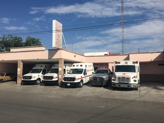 Paramédicos de la Cruz Roja a bordo de la unidad 169 arribaron al lugar para atender al lesionado, mismo que fue trasladado al hospital de la institución para su atención médica.
(EL SIGLO DE TORREÓN)