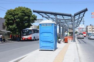 Alfonso Tafoya Aguilar, encargado del Órgano Regulador del Transporte Masivo en Coahuila, negó que se haya excluido a los transportistas en el proceso del Metrobús de la Comarca Lagunera. (EL SIGLO DE TORREÓN/FERNANDO COMPEÁN)