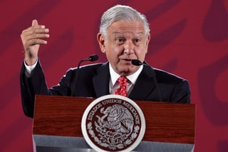 Rechazó las críticas por haber sometido la decisión de su continuidad a una votación a mano alzada en un evento en Gómez Palacio. (ARCHIVO)