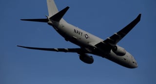 Podría haber derribado un avión militar P8 estadounidense con 35 personas a bordo que violaba el espacio aéreo iraní junto al dron abatido el jueves. (ESPECIAL)