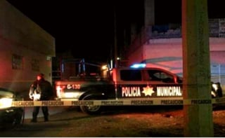 La Fiscalía General de Justicia de Zacatecas confirmó que tres hombres y una mujer fallecieron y hasta la madrugada de este sábado continuaban sin ser identificados. (ESPECIAL)

