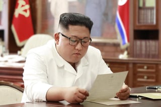 La revelación de la misiva ocurre luego que las conversaciones nucleares entre Estados Unidos y Corea del Norte se suspendieran después de la fallida cumbre de febrero entre Kim y Trump en Vietnam. (EFE)