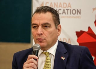 El embajador de Canadá en México, Pierre Alarie, consideró muy poco probable, casi imposible, que el Senado de su país pueda sesionar para ratificar el nuevo Tratado de Libre Comercio entre México, Estados Unidos y Canadá (T-MEC) antes de las elecciones del próximo 21 de octubre. (ARCHIVO)
