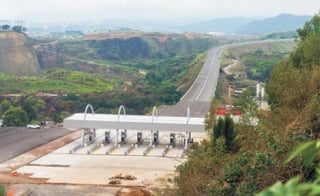 La autopista Toluca-Naucalpan lleva un avance físico de 78%. (EL UNIVERSAL)