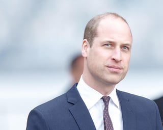 El príncipe William de Inglaterra dice no tendría ningún problema si uno de sus hijos resultara gay. (ARCHIVO)