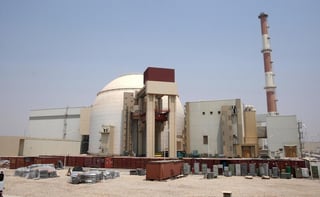 Irán ha sobrepasado el límite de uranio enriquecido que el acuerdo nuclear de 2015 le permite almacenar, cumpliendo así su amenaza de comenzar a saltarse sus compromisos. (EFE)