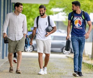 El portero español se presentó al inicio de los trabajos de pretemporada del Porto de Portugal, equipo con el cual aún tiene contrato vigente. (ESPECIAL)