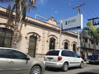 El joven fue trasladado por sus familiares en un vehículo particular a las instalaciones del Sanatorio San José, ubicado en la zona centro de la ciudad de Gómez Palacio. (EL SIGLO DE TORREÓN)
