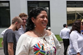 La secretaria de Cultura, Alejandra Frausto, fue la primera de los secretarios de Estado en llegar a la plaza de la Constitución; seguida del titular del Turismo, Miguel Torruco.
(ARCHIVO)