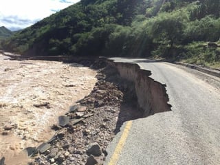 El kilómetro 54 de la carretera Mezquital-Huazamota fue el más afectado.