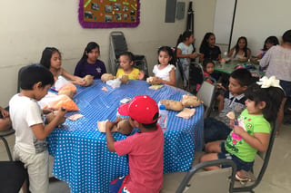 Ofrecen curso de verano para más de un centenar de menores. (EL SIGLO DE TORREÓN/GUADALUPE MIRANDA)