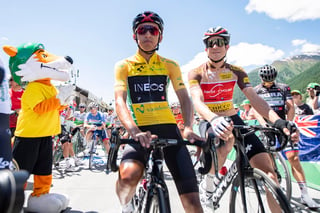 El ciclista colombiano Egan Bernal (i) luce como el favorito en las casas de apuestas para conquistar la competencia francesa.