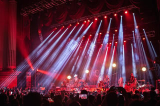 Molotov armó la fiesta en el Teatro Metropólitan con su concierto Unplugged, en el que hizo un recorrido de todos sus éxitos. (ESPECIAL)