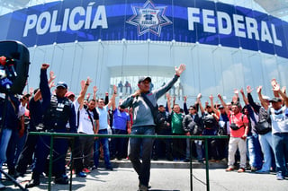 Federales acusaron que las opciones que les da el Gobierno de México son por un año y medio.