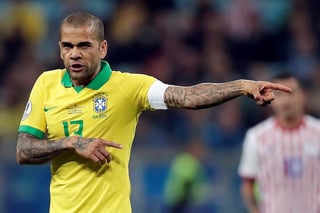 Nombran a 'Dani' Alves con el mejor jugador de la Copa América