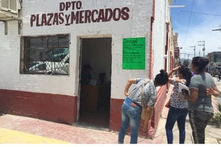 Niega titular de Plazas y Mercados de Matamoros, alza en el número de ambulantes en el sector comercial. (EL SIGLO DE TORREÓN/GUADALUPE MIRANDA)