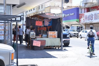 'Florece' poco a poco el comercio ambulante en la zona Centro de la ciudad, denuncia la Cámara de Comercio. (FERNANDO COMPEÁN)
