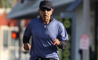 Hace una semana, las autoridades del Maratón de Los Ángeles descalificaron a Meza retirándole el primer lugar que obtuvo dentro del grupo de corredores de entre 70 y 74 años en marzo pasado, cuando se celebró la última edición de la competición.
(EL UNIVERSAL)