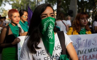 Con el respaldo de organizaciones feministas y de la llamada “ola verde”, el diputado perredista, Antonio Martínez, propuso este martes ante el Congreso estatal, la despenalización del aborto en Michoacán. (ARCHIVO)