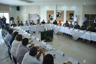 La reunión del Plan Regional de Seguridad Ciudadana se realizó la mañana de este martes en las instalaciones de la Cámara Agrícola y Ganadera de Torreón. (FERNANDO COMPEÁN)