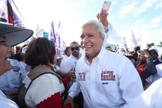 El presidente Andrés Manuel López Obrador sostuvo que no le consultaron y negó injerencia en la aprobación del Congreso de Baja California para ampliar el periodo de dos a cinco años de Jaime Bonilla como gobernador de esa entidad. (ARCHIVO)
