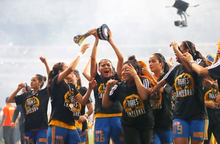 Las actuales monarcas del futbol femenil buscarán empezar con el pie derecho la defensa de su corona cuando reciban a Chivas. (ESPECIAL)
