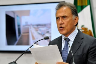 Las irregularidades por 32 millones de pesos corresponden a la administración de Miguel Ángel Yunes (foto). (ARCHIVO)