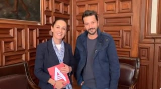 El actor Diego Luna se reunió con la jefa de Gobierno, Claudia Sheinbaum, para hablar sobre diversas actividades culturales. (TWITTER)