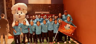 Cinco tantos de la campeona de goleo individual Aylin Salais bastaron, para que el Instituto Británico de Torreón derrotara 5-3 a la Escuela Juan Escutia de Nayarit, para convertirse en monarcas nacionales del Futbolito Bimbo en su edición 2019. (EL SIGLO DE TORREÓN)