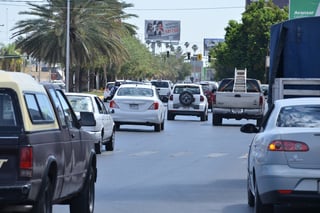 Torreón sigue a la espera de que autoridades estatales publiquen el reglamento de la Ley de Transporte y Movilidad Sustentable. (ARCHIVO)