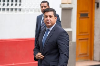 El gobernador Francisco García Cabeza de Vaca agradeció al secretario de Relaciones Exteriores, Marcelo Ebrard, haber tomado en cuenta la preocupación del gobierno de Tamaulipas, 'por el grave problema del tráfico de armas a nuestro país'. (ARCHIVO)