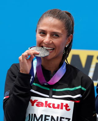 Jiménez, quien también ganó plata en la edición del 2017, obtuvo la presea luego de obtener 297.90 puntos y se quedó a sólo 15 centésimas de alcanzar a la australiana Rhiannan Iffland, quien se colgó la medalla de oro.
(EFE)