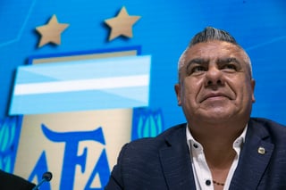 El máximo dirigente del futbol pampero fue removido de su puesto en el Consejo de la FIFA, en el que estaba desde octubre pasado.