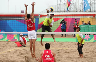 Los mexicanos Rodolfo Ontiveros y Juan Virgen, cayeron ayer ante Chile, en su debut en los Juegos Panamericanos de Lima 2019.